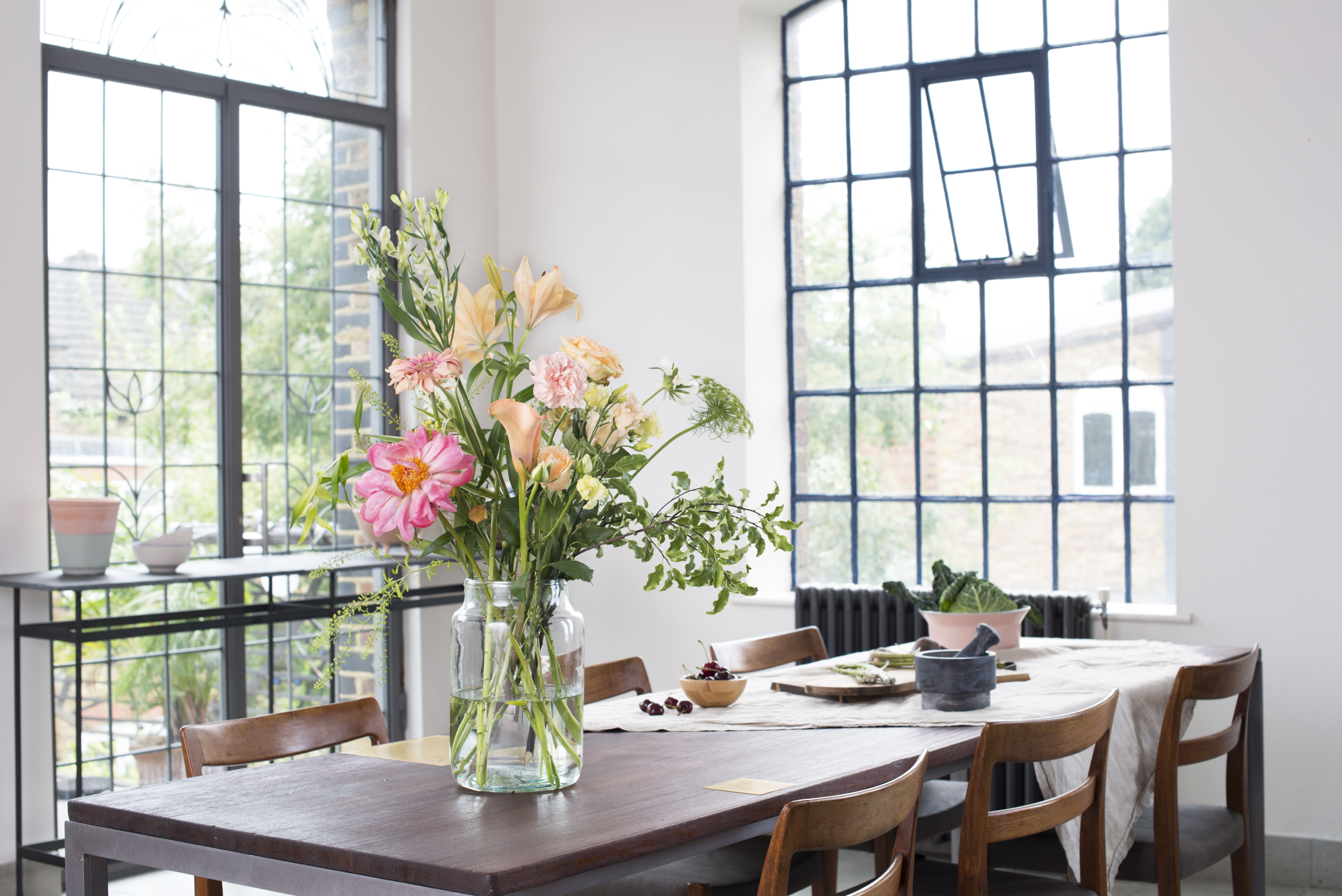 Lifestyle stills for BloomOn in London. Holly, Wren, Chapters, People, freelance, production, unit, stills, photographer, photography, portrait, crew, commercials, promos,