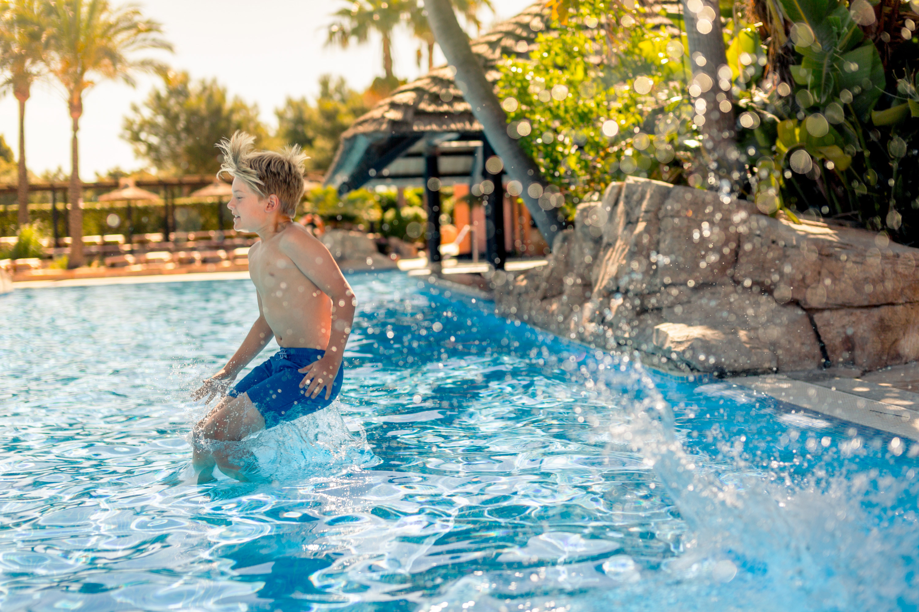 Shoot in Mexico for Thomson Holidays. Greg, Woodward, Chapters, People, freelance, production, unit, stills, photographer, photography, portrait, crew, commercials, promos,